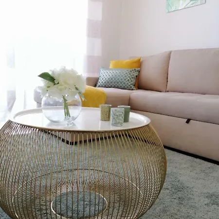 Ria House - Beautiful With Swiming Pool Apartment