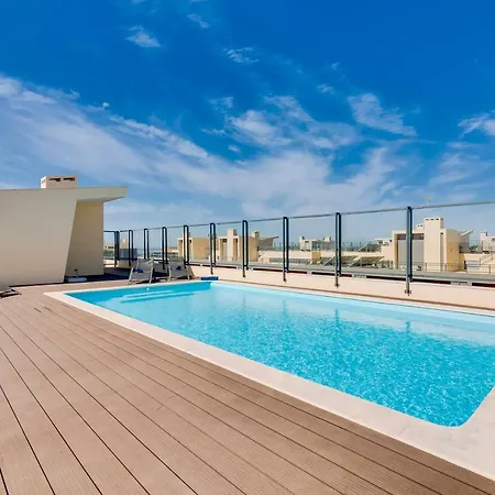 Ria House - Beautiful With Swiming Pool