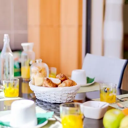 Ria House - Beautiful With Swiming Pool