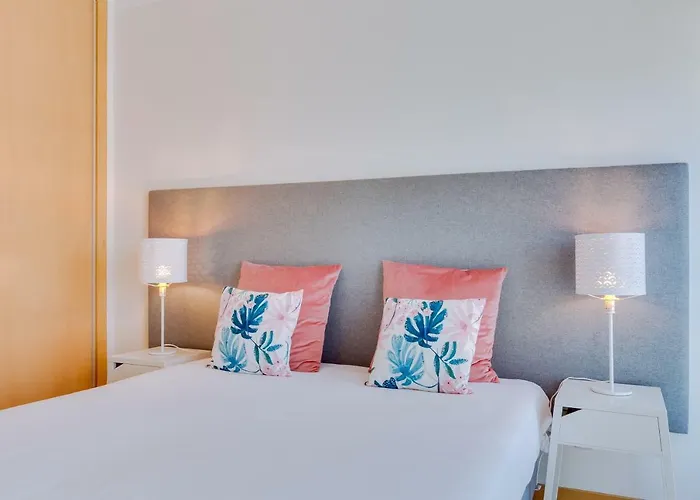 Ria House - Beautiful With Swiming Pool *