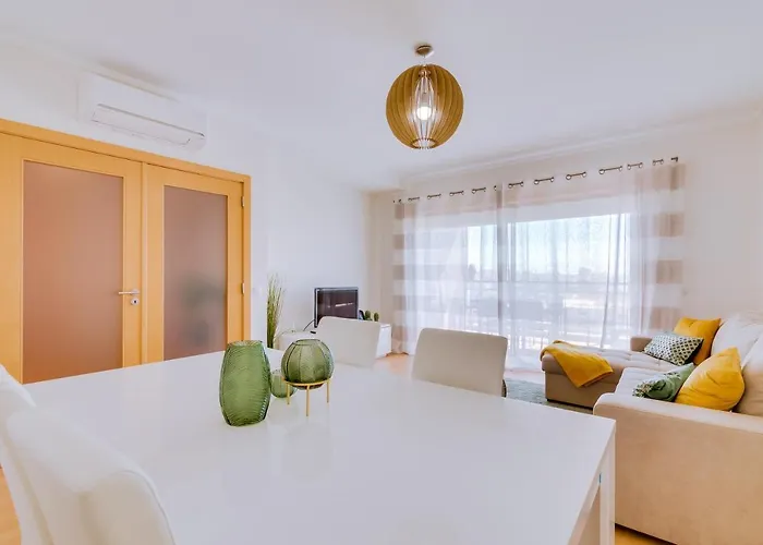 Ria House - Beautiful With Swiming Pool 오양