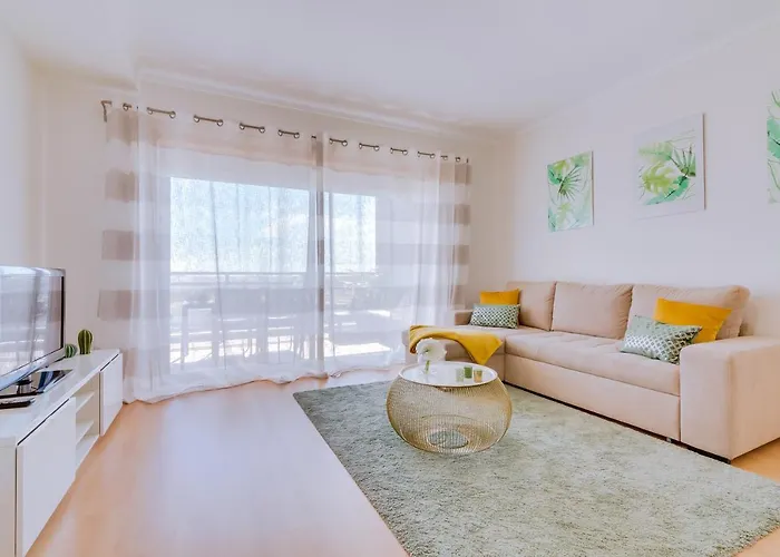 Ria House - Beautiful With Swiming Pool